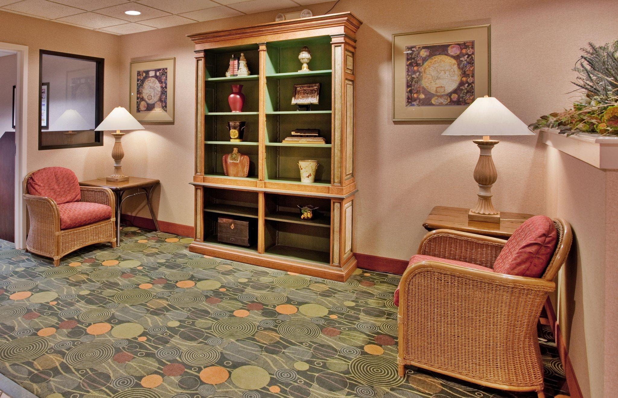 Holiday Inn Express & Suites Batesville By Ihg Exterior photo
