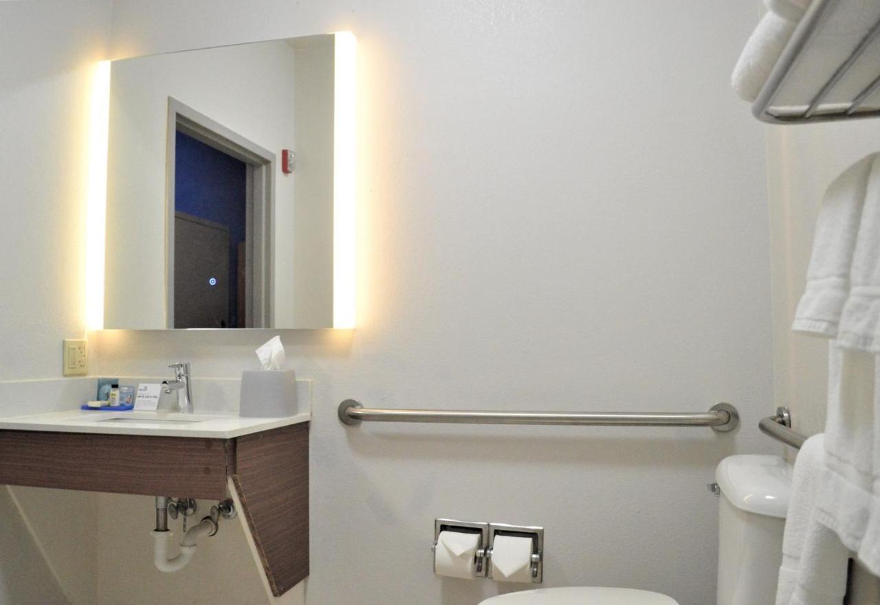 Holiday Inn Express & Suites Batesville By Ihg Exterior photo